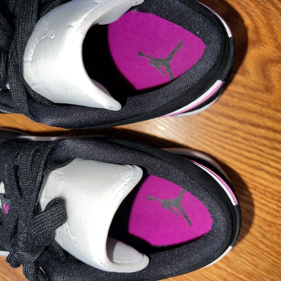 Air Jordan 1 Low- Women’s size 7.5 - Picture 5 of 7